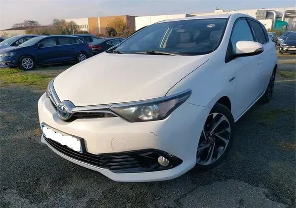 samochody osobowe Toyota Auris cena 73800 przebieg: 116000, rok produkcji 2017 z Gdynia